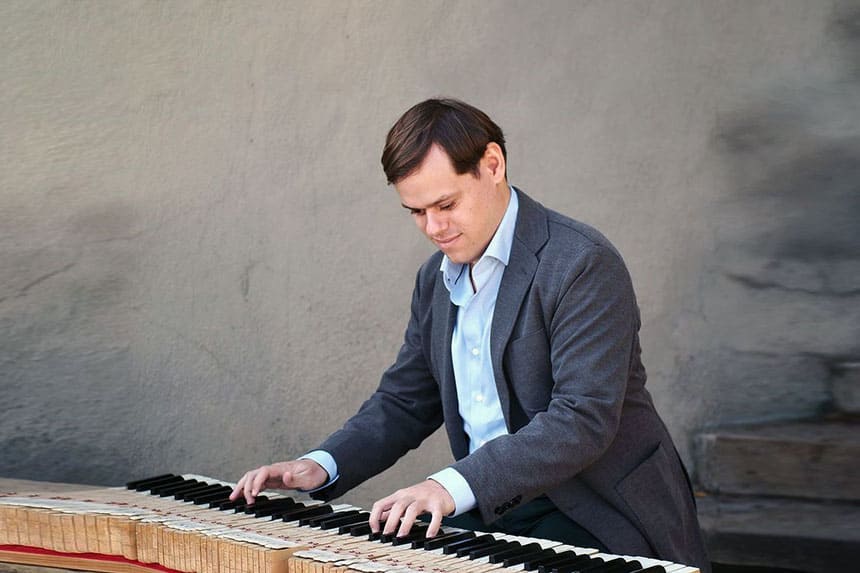 El pianista Ignasi Cambra interpretará a Mozart en la ciudad ucraniana de Lviv