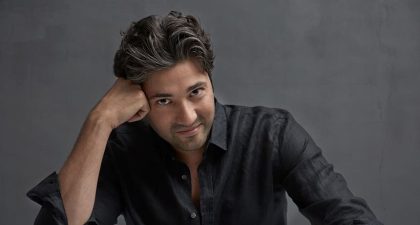 David Afkham seguirá al frente de la Orquesta y Coro Nacionales de España