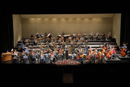 Ensayo de Roberto Forés Veses con la ROSS – © Marina Casanova