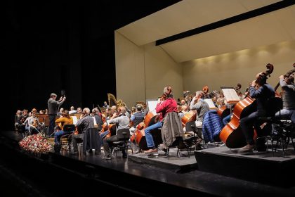 Ensayo de Roberto Forés Veses con la ROSS –  © Marina Casanova
