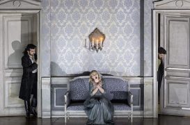 Riccardo Minasi dirige en Les Arts «Don Giovanni», de Mozart, en un montaje de Damiano Michieletto © Miguel Lorenzo – Mikel Ponce