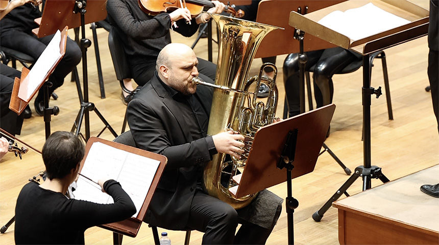 El músico valenciano Marcos Ripoll estrena su Concierto para tuba y orquesta con la Orquesta Santa Cecilia de Cullera