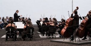 La Joven Orquesta de Canarias busca nuevos músicos en una convocartoria abierta hasta fin de marzo La JOCAM con Víctor Pablo Pérez