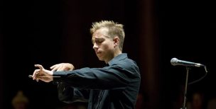 Vasili Petrenko y el Cuarteto Quiroga interpretan junto al ONCE obras e Ligeti, Adams y Richard Strauss Vasili Petrenko
