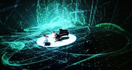 Imagen y sonido se funden en el concierto del pianista Carles Viarnès y la artista visual Alba G. Corral