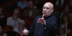 Dennis_Russell_Davies_(c)_Benno_Hunziker