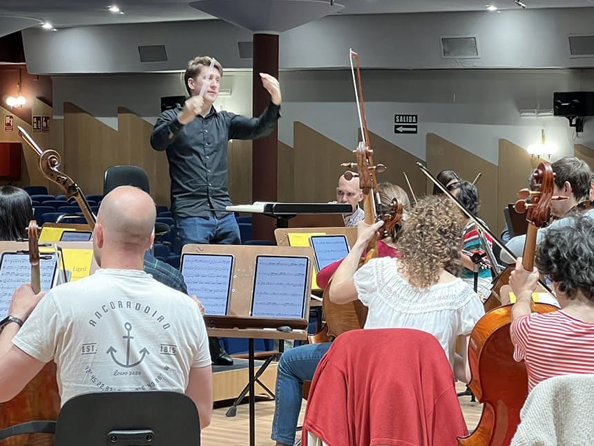 María Dueñas interpreta con la Orquesta Sinfónica RTVE el ‘Concierto para violín’ de Brahms
