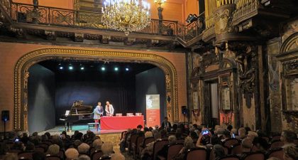 El maestro José Luis Temes presenta álbum con la obra completa de Rosa García Ascot