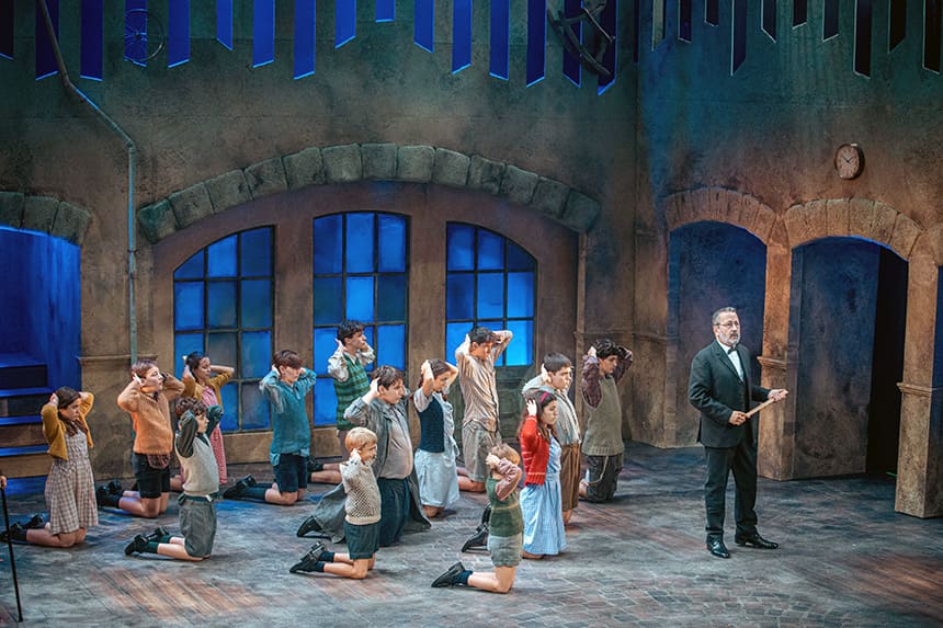 El Teatro Arriaga estrena «Los chicos del coro, el musical», espectáculo basado en la inolvidable película francesa El Teatro Arriaga estrena «Los chicos del coro, el musical», espectáculo basado en la inolvidable película francesa
