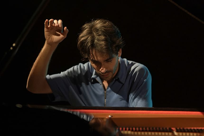 ARIA classics lanza el disco «{Algo}ritmo» de Juan Floristán con obras de Ginestera, Ligeti y Mussorgski