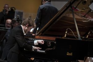 Segundo premio: Anthony Ratinov