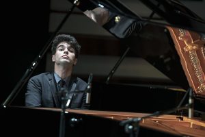 El pianista italiano Elia Cecino, ganador del primer premio del concurso.