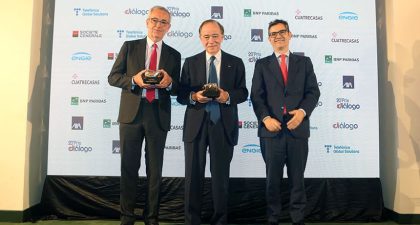 Gregorio Marañón y Jean Pierre Clamadieu recogen el Prix Diálogo 2023 otorgado al Teatro Real y la OnP