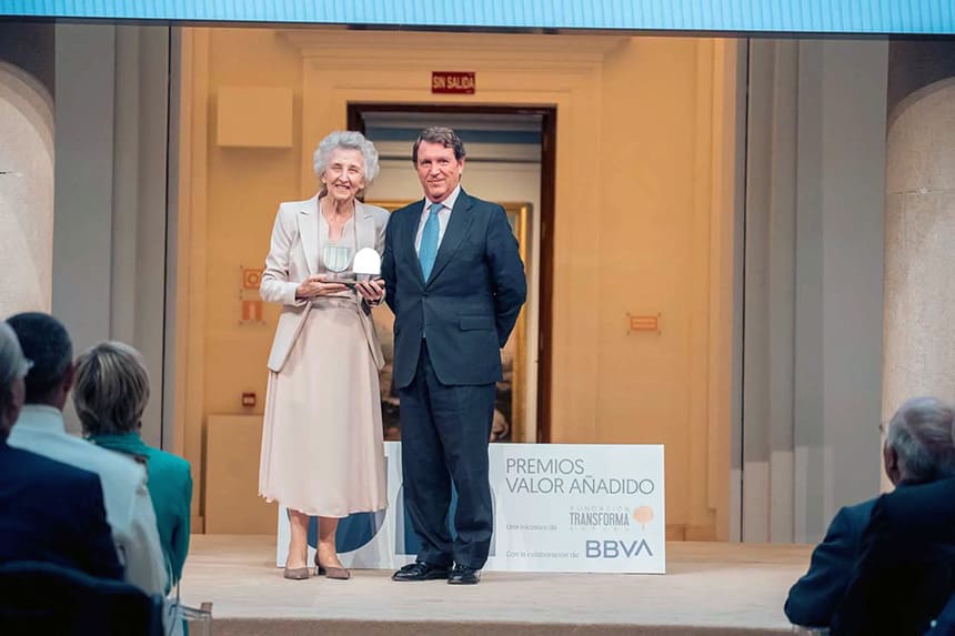 Margarita Moráis, presidenta de la Fundación Eutherpe, recibe el Premio Valor Añadido a la Educación