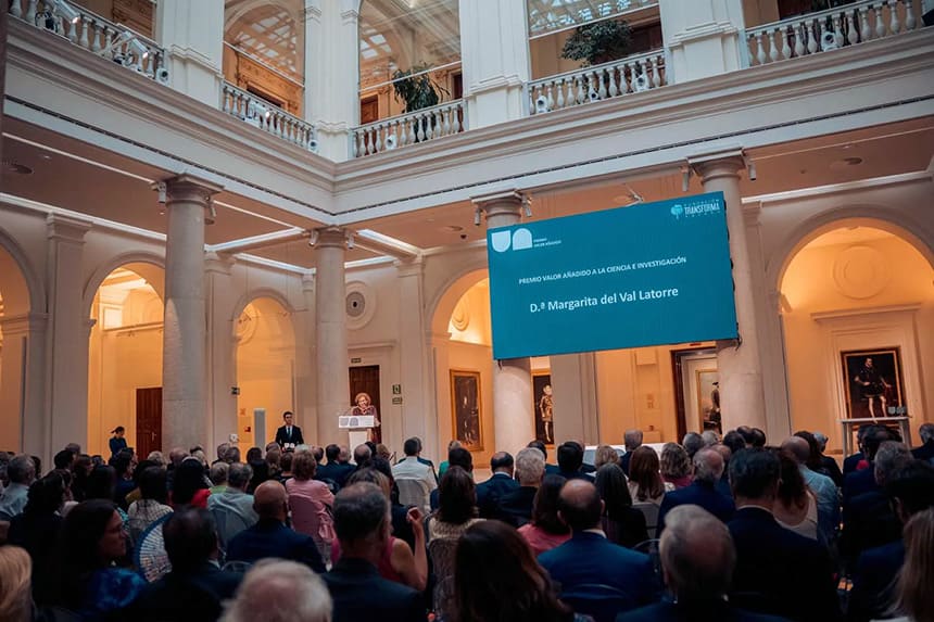Margarita Moráis, presidenta de la Fundación Eutherpe, recibe el Premio Valor Añadido a la Educación