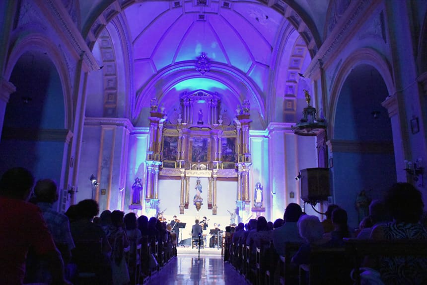 El FestiMUVB vive una gran noche con la interpretación de Aarón Zapico, Forma Antiqua y «Los Elementos» de Literes