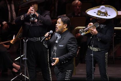 Javier Camarena junto a la Orquesta Ciudad de Granada en la Semana de la Ópera del Teatro Real 2023