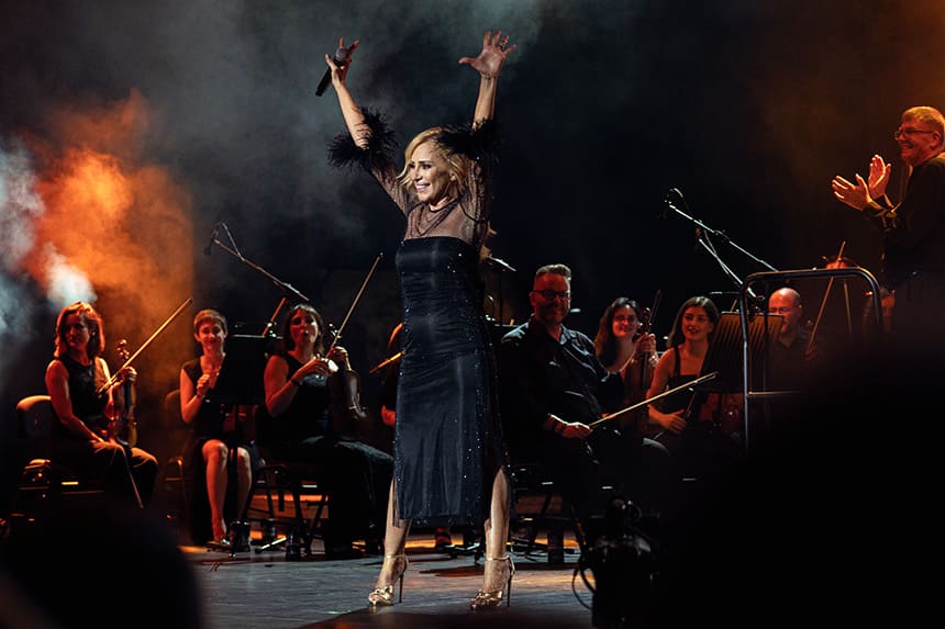 Marta Sánchez hechiza a Starlite Occident en la celebración de sus 30 años como solista