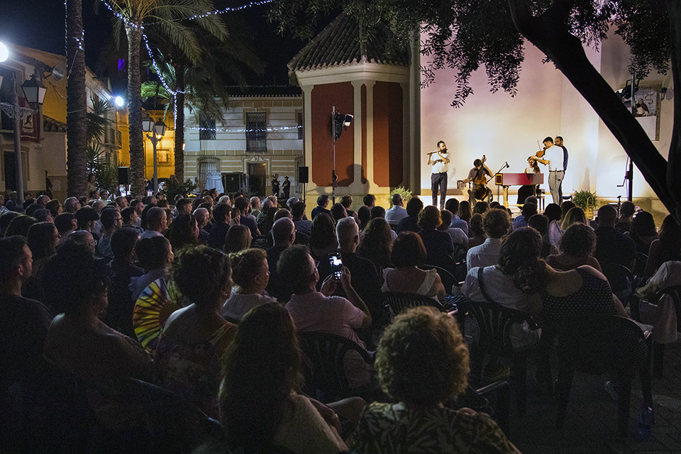 Anacronía envuelve de emociones a Librilla en una velada musical propia del Londres de 1760