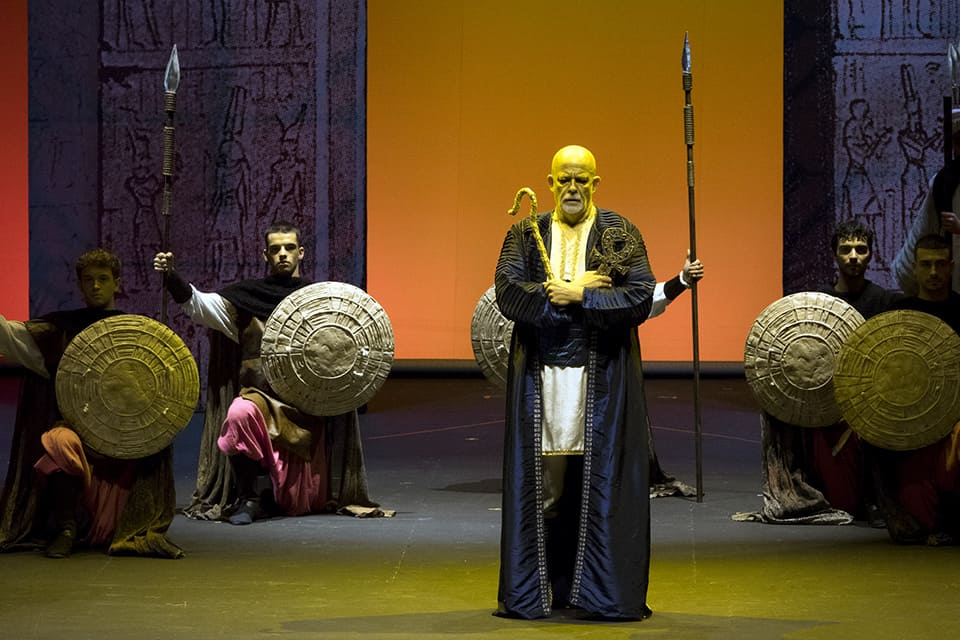 Amigos de la Ópera vuelve a llenar el Palacio de la Ópera de A Coruña en el estreno de Aida Amigos de la Ópera vuelve a llenar el Palacio de la Ópera de A Coruña en el estreno de Aida