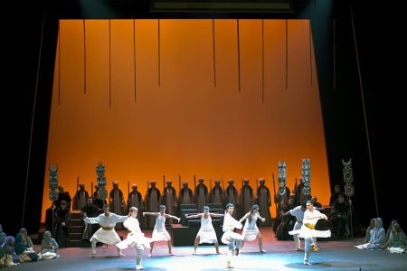 Amigos de la Ópera vuelve a llenar el Palacio de la Ópera de A Coruña en el estreno de Aida Aida en en el Palacio de la Ópera de A Coruña