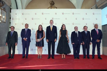Inauguración de la Temporada 2023 – 2024 del Teatro Real con una nueva versión de Medea SSMM Don Felipe VI y Doña Letizia Ortiz con José Luis Martínez-Almeida (Alcalde de Madrid), Enrique Osorio (presidente de la Asamblea de Madrid), Francina Armengol (presidenta del Congreso de Diputados), Miquel Iceta (Ministro de Cultura y Deporte), Gregorio Marañón (presidente del Teatro Real) e Ignacio García-Belenguer (director general del Teatro Real).