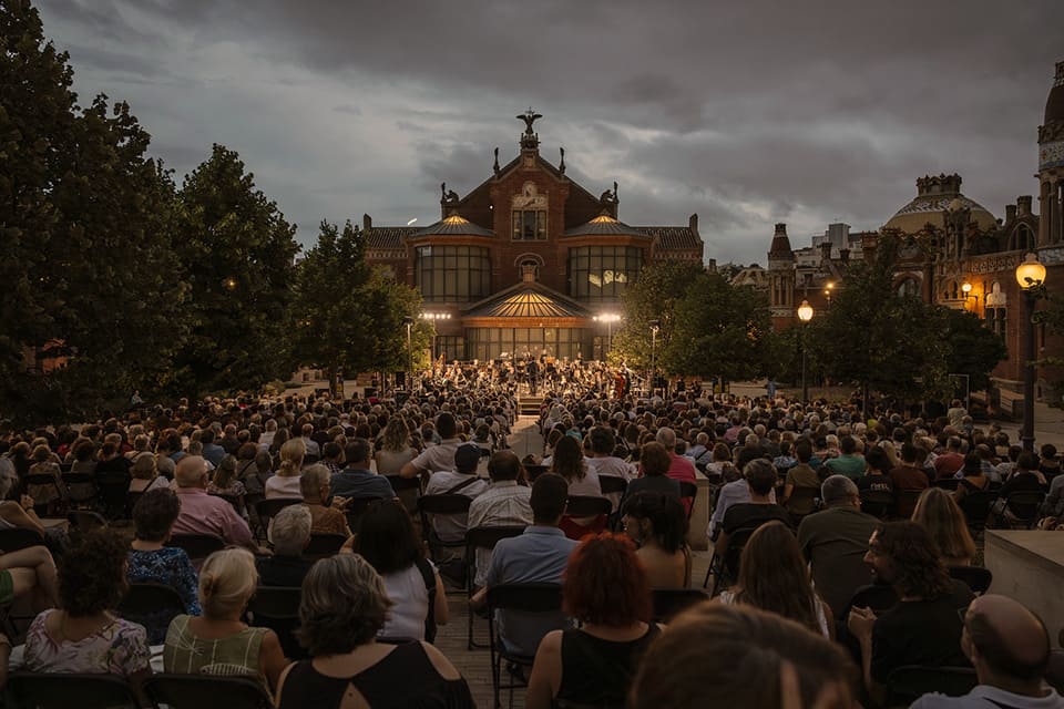 La Banda Municipal de Barcelona (BMB) celebra con la ciudadanía las fiestas de otoño de Barcelona
