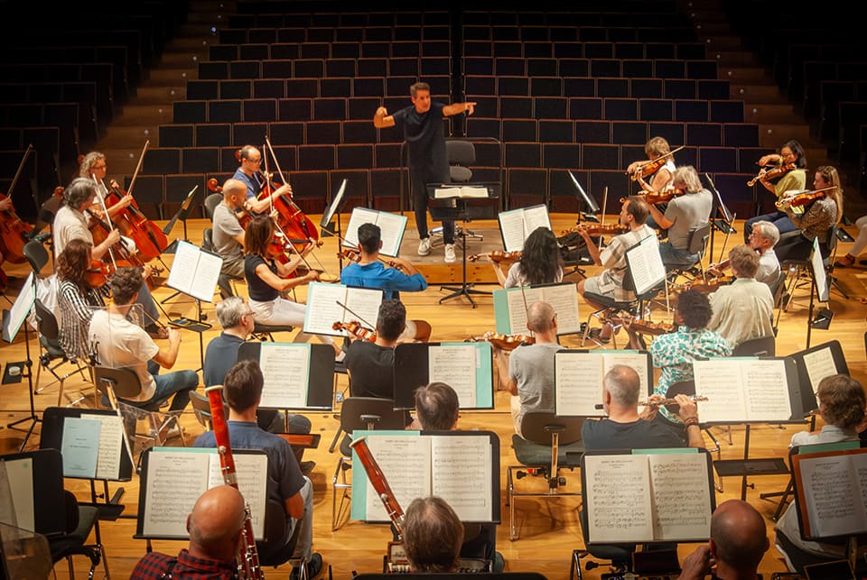 Lucas Macías y el dúo de pianos Lucas y Arthur Jussen en concierto con la Orquesta Ciudad de Granada