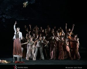 Inauguración de la Temporada 2023 – 2024 del Teatro Real con una nueva versión de Medea Marina Monzó (Dircé) y coro femenino
