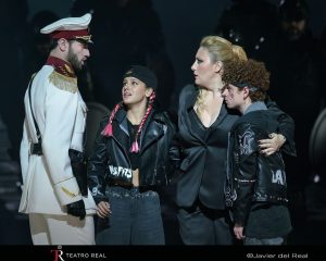 Inauguración de la Temporada 2023 – 2024 del Teatro Real con una nueva versión de Medea Saioa Hernández (Medea), Michael Mofidian (Creonte), Valeria Grandio e Ismael Palacios (hijos de Medea)