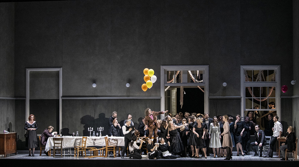 «Eugene Onegin», de Piotr Ilich Chaikosvski, inaugura la temporada 23/24 del Gran Teatre del Liceu «Eugene Onegin», de Piotr Ilich Chaikosvski, inaugura la temporada 23/24 del Gran Teatre del Liceu