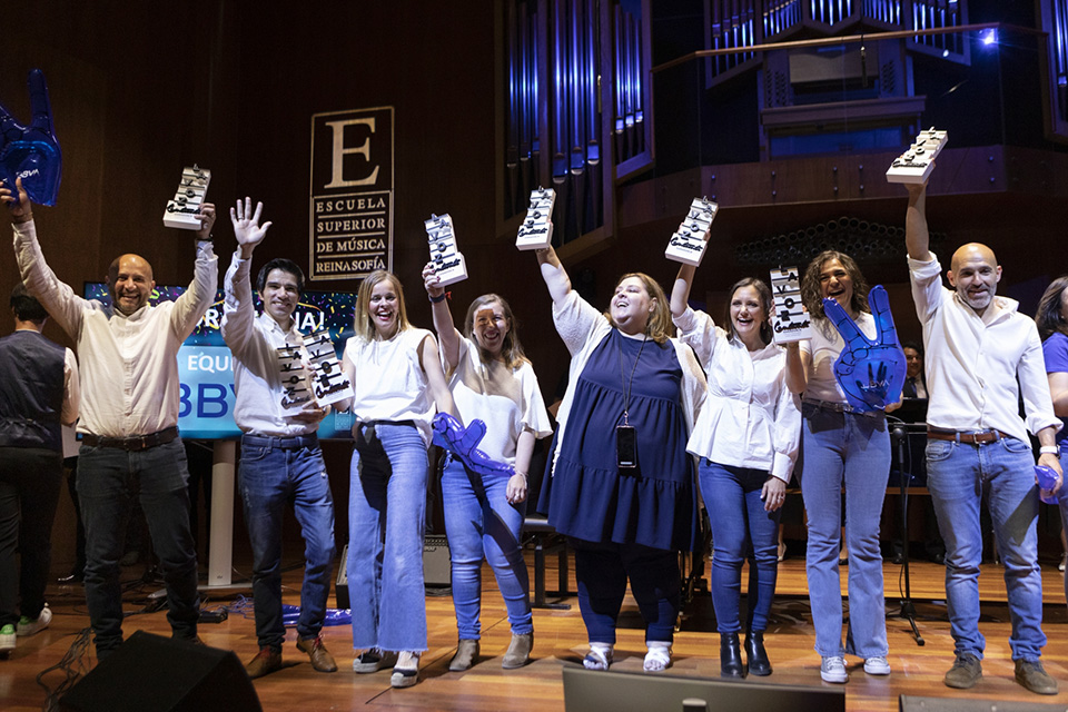 Abierta la inscripción al concurso musical “La Voz Cantante Interempresas”