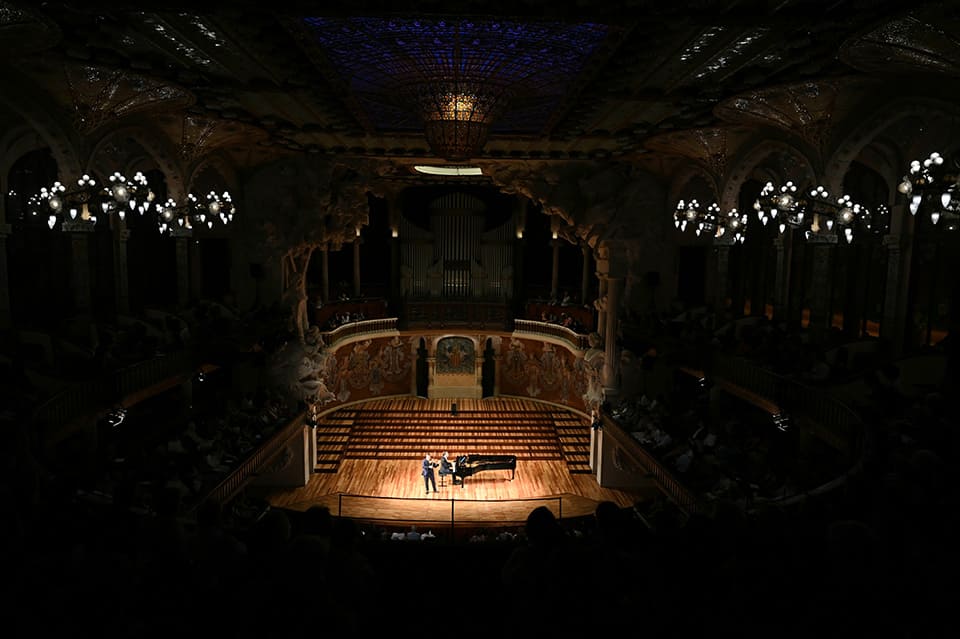 Gran inicio de temporada con un Palau entregado a una figura legendaria del violín