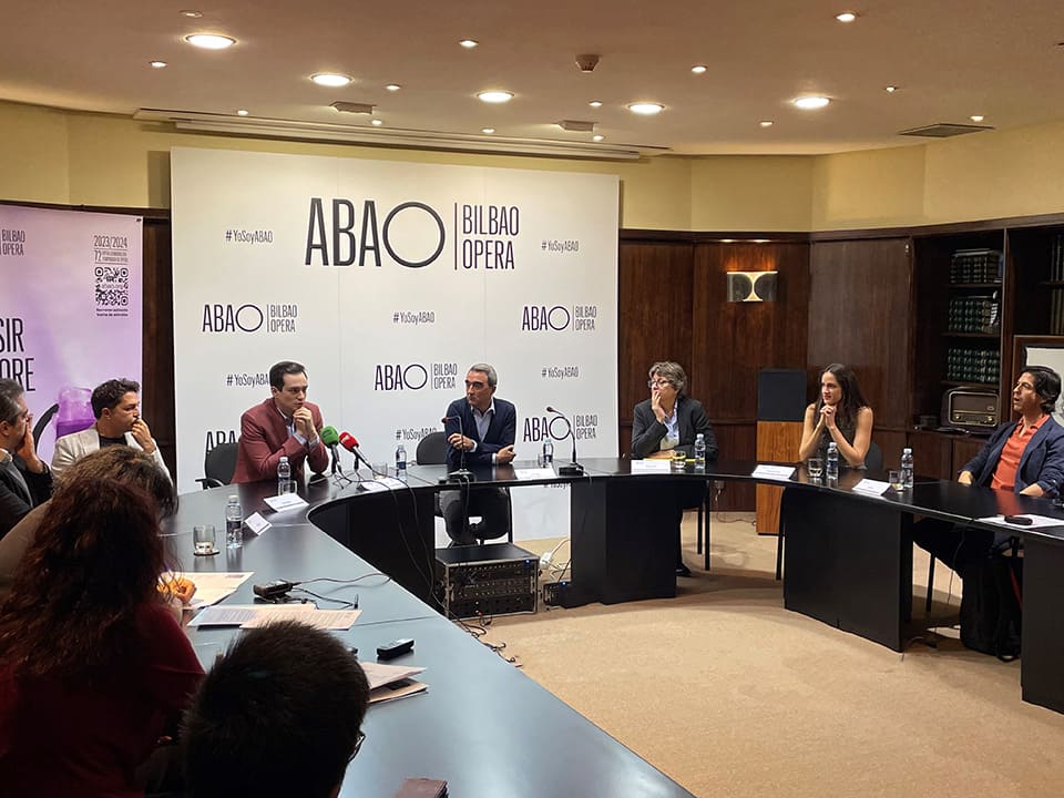ABAO Bilbao Opera presenta la romántica y sentimental L’Elisir d’amore con una producción de estreno nacional ABAO Bilbao Opera presenta la romántica y sentimental L’Elisir d’amore con una producción de estreno nacional