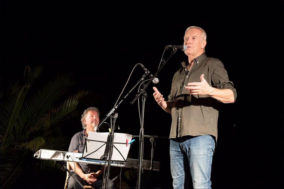 Andreas Prittwitz rinde homenaje al cantautor Javier Krahe en «Las noches del Monumental» de RTVE