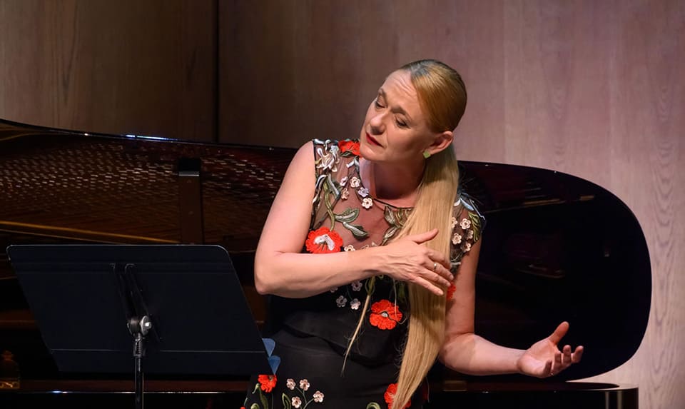 «Médée» de Charpentier se estrena en el Liceu en versión concierto con la dirección de Sir Simon Rattle