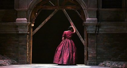 Con pasión, belicismo y bel canto, el Teatro de la Maestranza homenajea a Callas con Norma