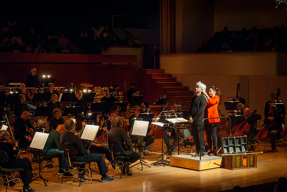 La Orquesta Ciudad de Granada enseña a «Escuchar activamente» en su primer concierto familiar