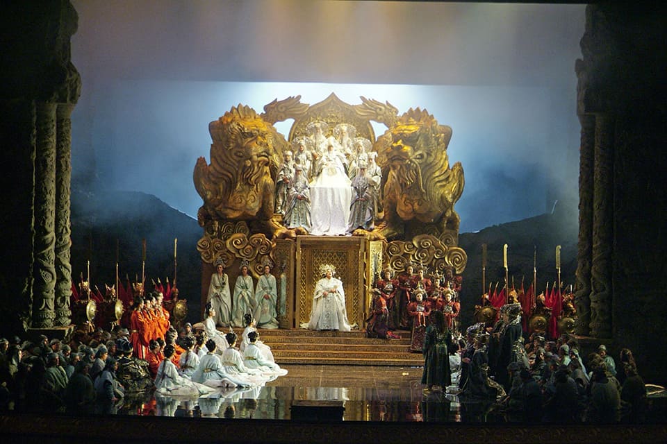 Vuelve al Gran Teatre del Liceu la mítica producción de Núria Espert de «Turandot» de Puccini