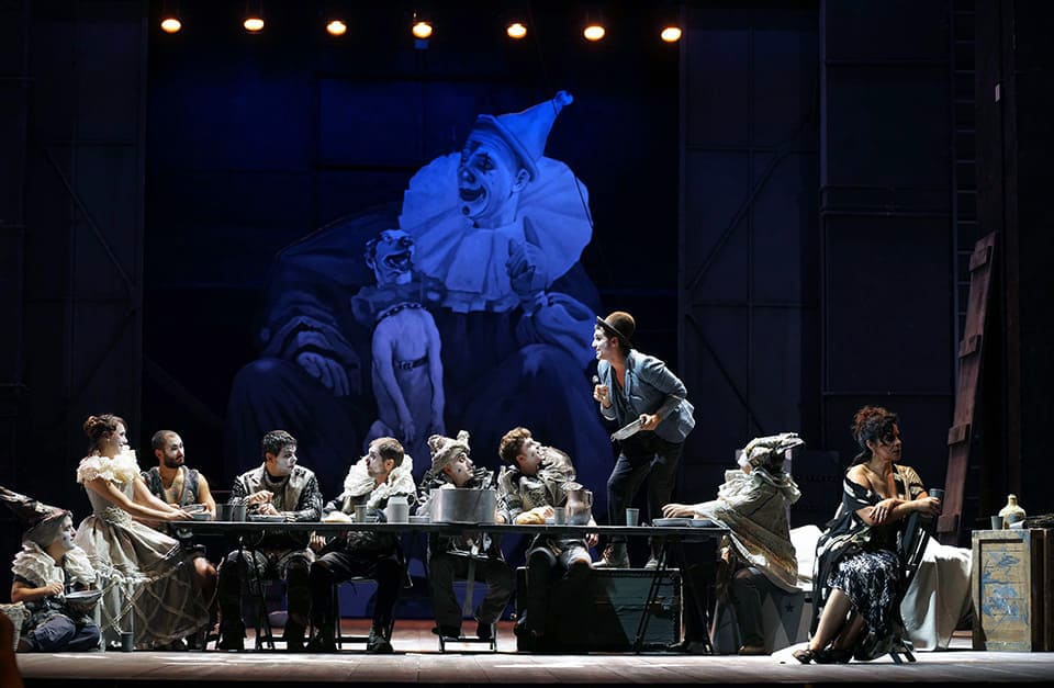 El Teatro de la Zarzuela recupera la aclamada producción de «Las golondrinas» de José María Usandizaga