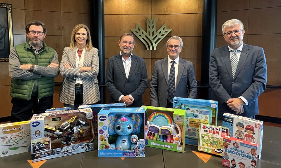 Fundación Caja Rural Granada y la Orquesta Ciudad de Granada cambian juguetes por entradas