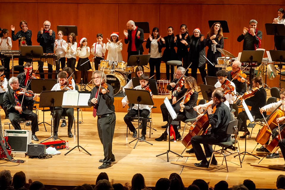 Fundación Caja Rural Granada y la Orquesta Ciudad de Granada cambian juguetes por entradas
