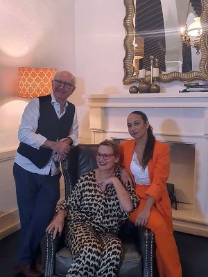 Ainhoa Arteta y María Terremoto funden por primara vez sus voces en «¡Que suenen con alegría!» ¡Que suenen con alegría!