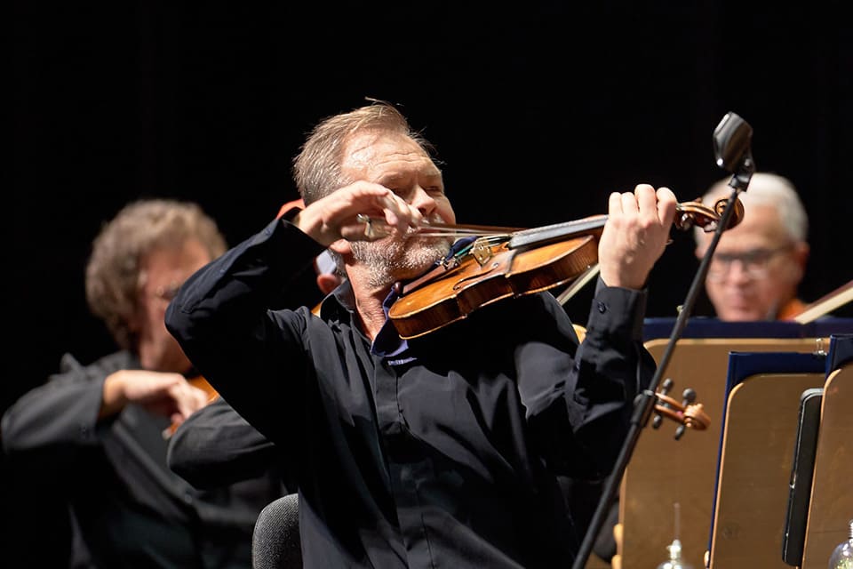 Concierto Extraordinario de Navidad de la ROSS en el Teatro de la Maestranza. Un evento tradicional navideño para todas las edades.