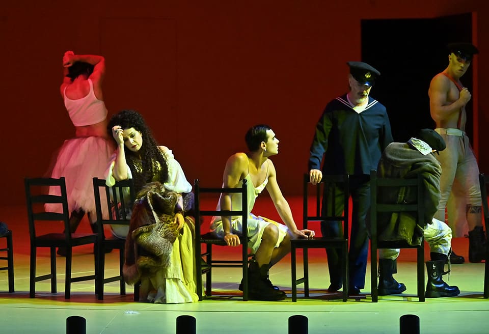 El drama verdiano «Un ballo in maschera» llena de misterio el Liceu con la dirección del maestro Frizza El drama verdiano «Un ballo in maschera» llena de misterio el Liceu con la dirección del maestro Frizza