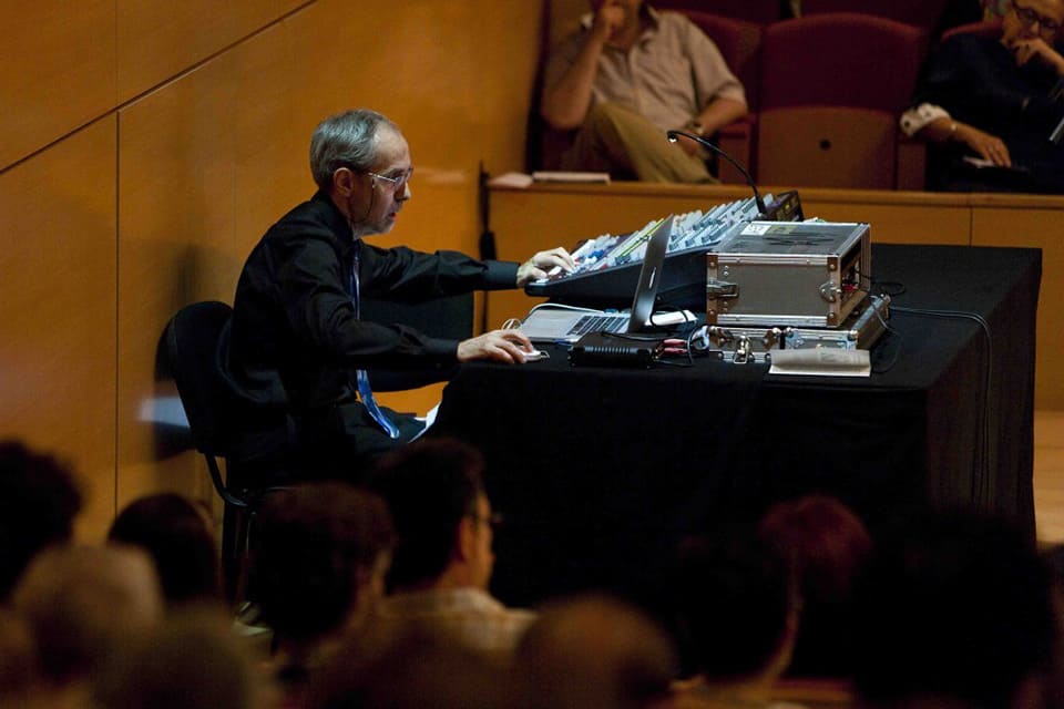 Coloquio y concierto de presentación del nuevo álbum «ADOLFO NÚÑEZ Audios 2003-2021» Coloquio y concierto de presentación del nuevo álbum «ADOLFO NÚÑEZ Audios 2003-2021»