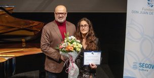 Entrega-premio-Maria-de-Pablos-ganadora