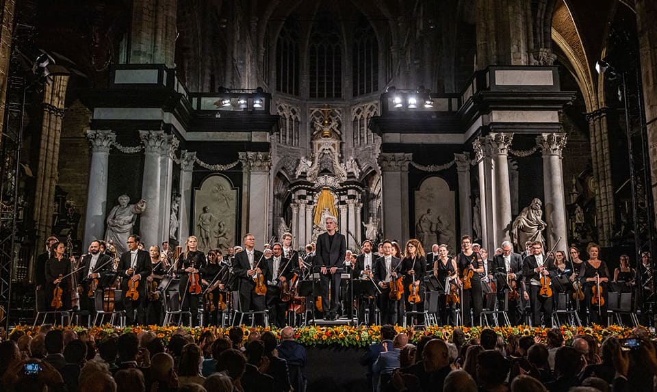 La London Philharmonic, una de las grandes orquestas del mundo, interpreta música inspirada en el volcán de La Palma