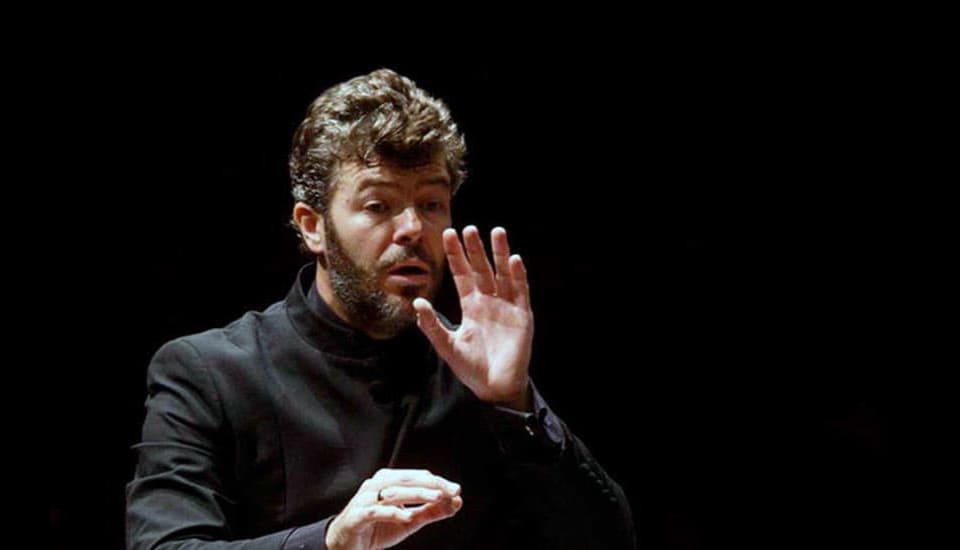 El director Pablo Heras-Casado al frente de la Joven Orquesta Nacional de España en su gira de enero El director Pablo Heras-Casado al frente de la Joven Orquesta Nacional de España en su gira de enero