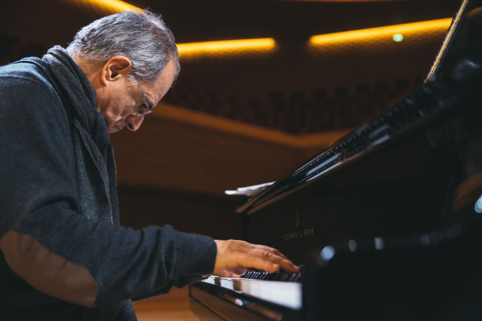 El pianista Enrico Pieranunzi conmemora los 100 años de «Rhapsody in Blue» de Gershwin en el CNDM